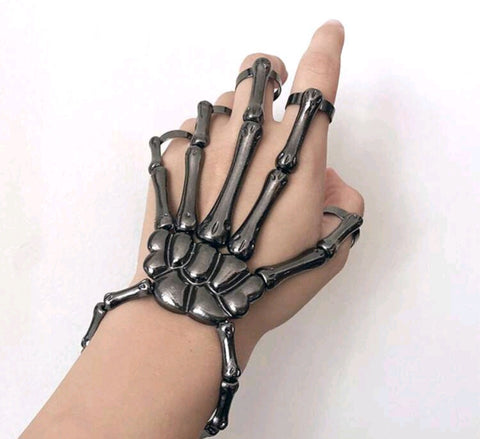 Skull Hand